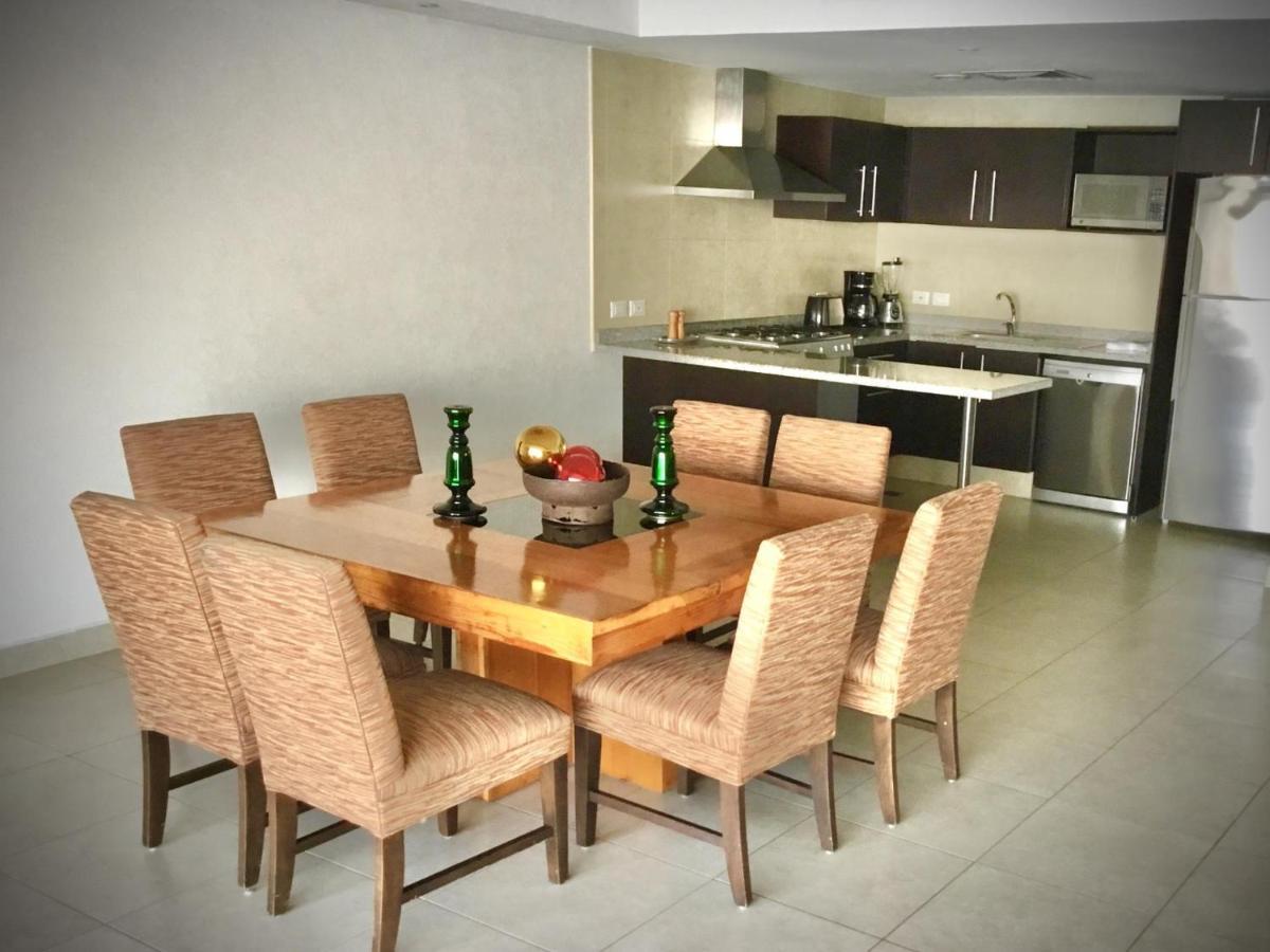Apartamentos Grand Venetian ปูแอร์โตบาญาร์ตา ภายนอก รูปภาพ
